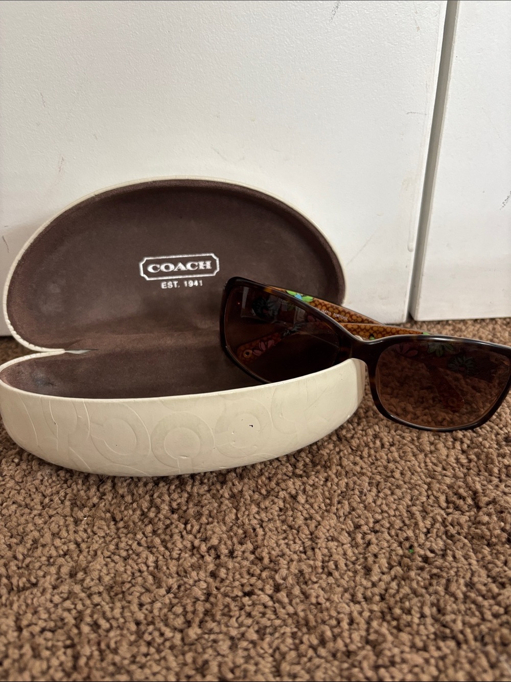 Coach Tortoise Brown Sunglasses with White Case